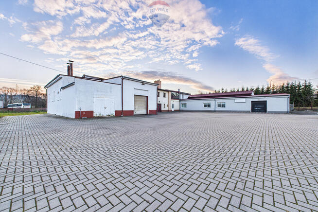 Kompleks inwestycyjny przy drodze ekspresowej S3