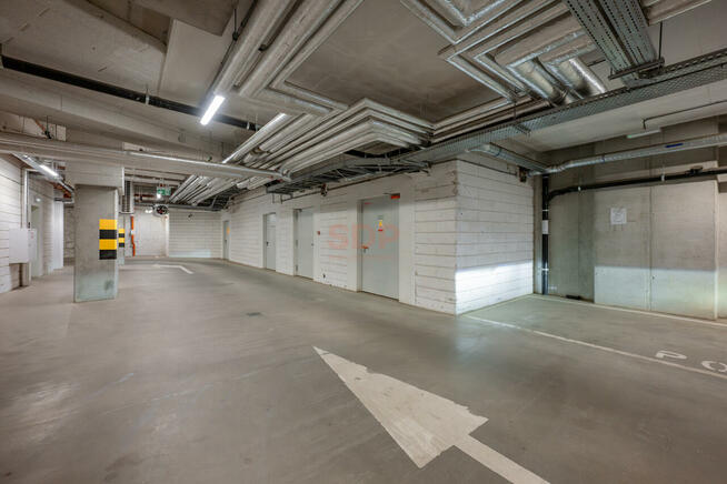 Garaż Wrocław Stare Miasto, Przedmieście Oławskie, Walońska