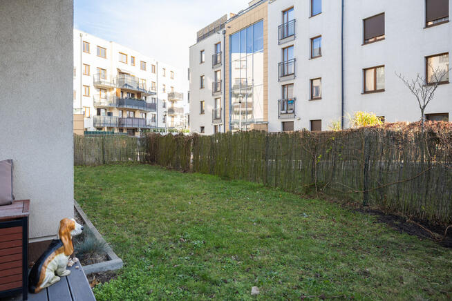 Mieszkanie przy ulicy Rymarskiej_Ogród i garaż