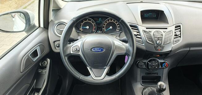 Ford Fiesta Doskonale zadbany/Ledy do jazdy dziennej/Bezwypadkowy/Niski przebieg