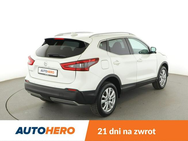 Nissan Qashqai skóra full LED navi klima auto panorama kamera i czujniki parkowania