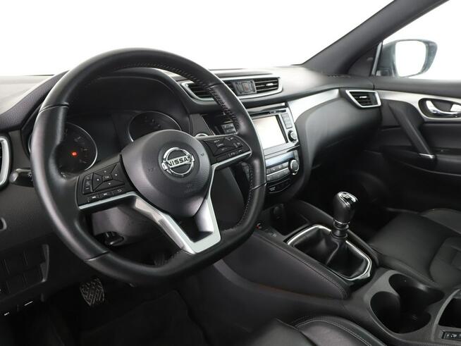 Nissan Qashqai skóra full LED navi klima auto panorama kamera i czujniki parkowania