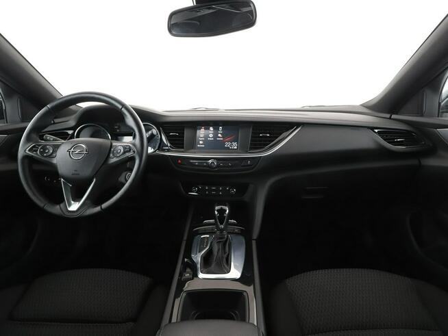 Opel Insignia automat LED navi klima auto grzane fotele czujniki parkowania