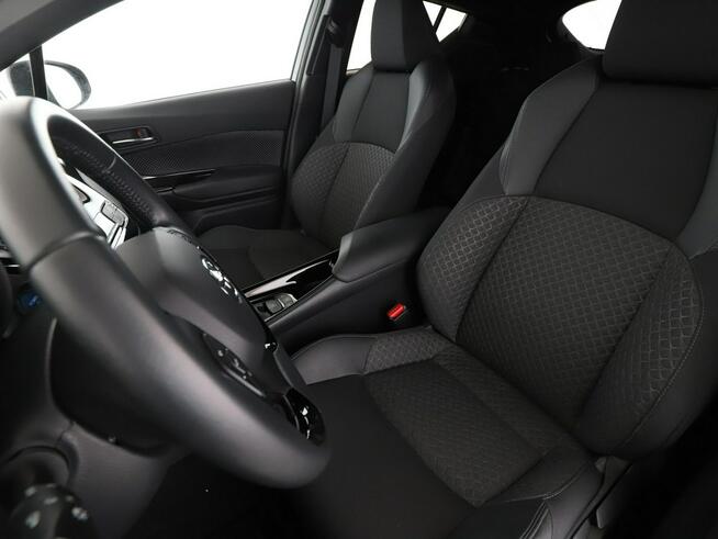 Toyota C-HR FV23% full LED navi klima auto kamera cofania