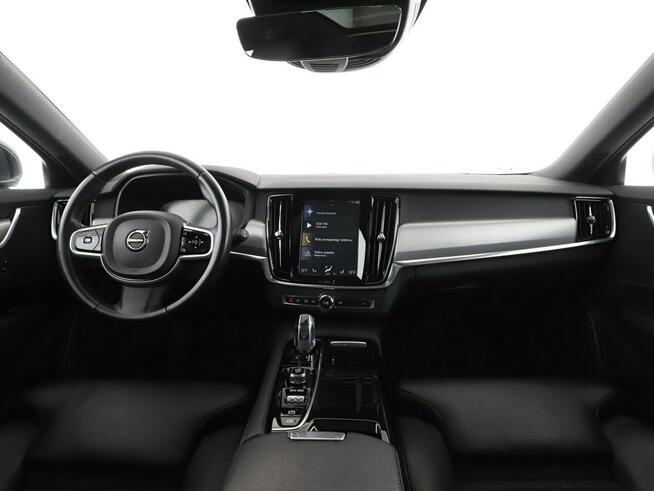 Volvo V90 Momentum PHEV T8 AWD automat skóra navi panorama grzane fotele PDC