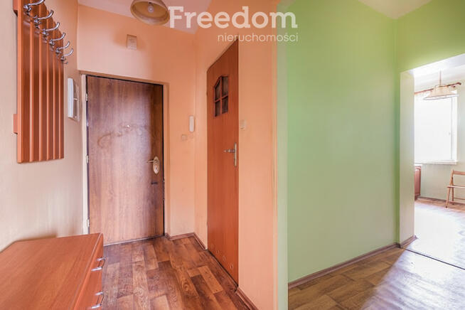 2 pokoje w kameralnej kamienicy na Okęciu