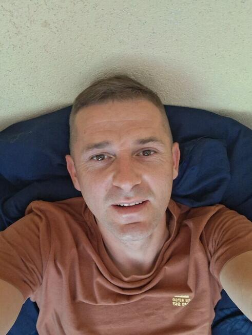 Czy na tej stronie idzie poznać kobietę normalna?