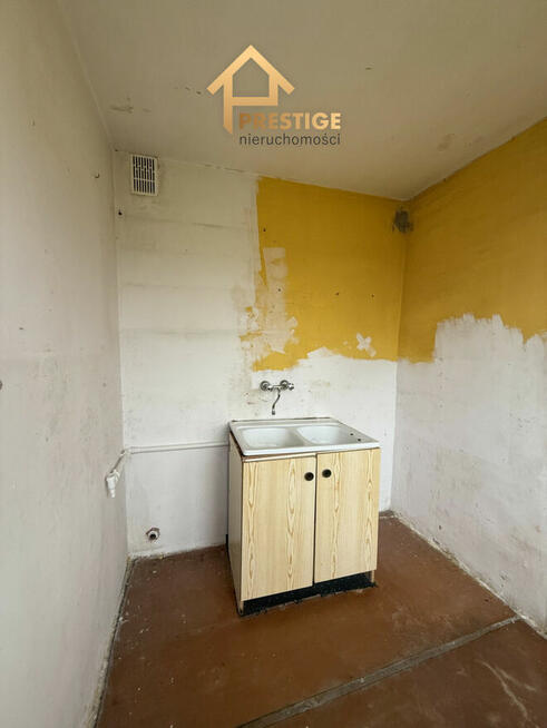 Kawalerka do generalnego remontu na sprzedaż.