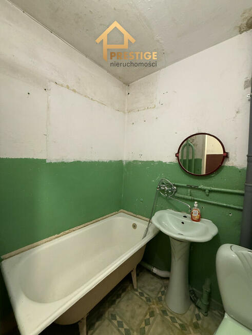 Kawalerka do generalnego remontu na sprzedaż.