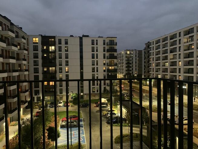 Dwa osobne pokoje, balkon, szybki dojazd do centrum Warszawy