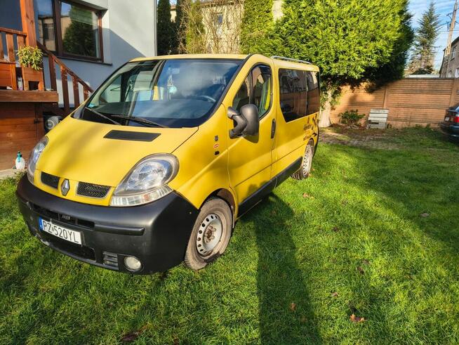 Trafic 9-cio osobowy z klimatyzacją Skrzydełka