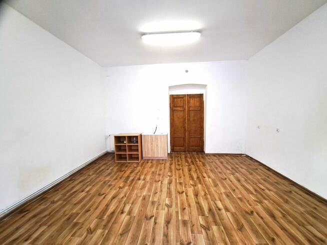 Do wynajęcia lokal na parterze 26 mkw. Sanok, ścisłe centrum