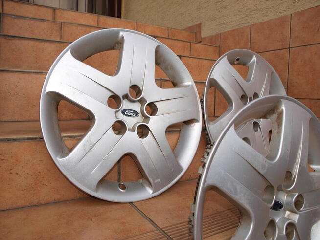 Ford kołpaki 16 oryginalne strukturalne (komplet 4 sztuki)