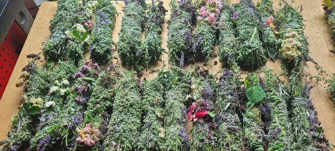 kadzidełka 3 sztuki + ognioodporna podstawka prezent