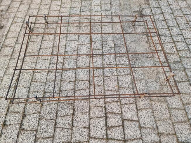 Strzemiono Łącznik do zbrojenia siatek w płytach drogowych 1