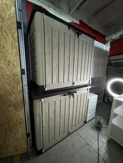 Syndyk sprzeda meble i sprzęt ogrodowy