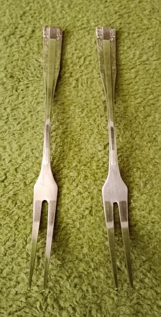 2 posrebrzane widelce do wędlin firmy HEFRA wzór wschodni.