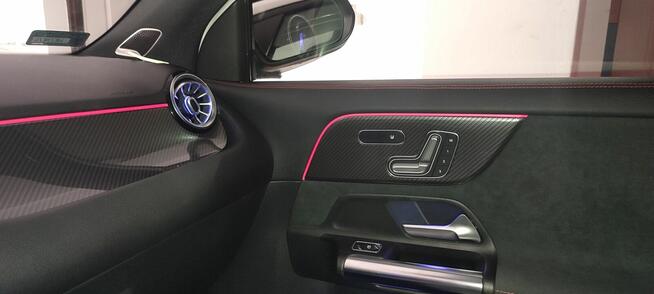 Mercedes-Benz GLA 1.3 Mercedes AMG panoramiczny dach 2020r