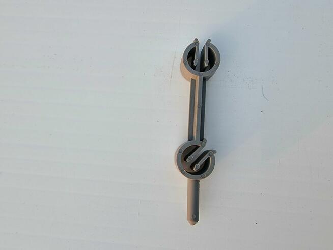 Strzemiono Łącznik do zbrojenia siatek w płytach drogowych 1