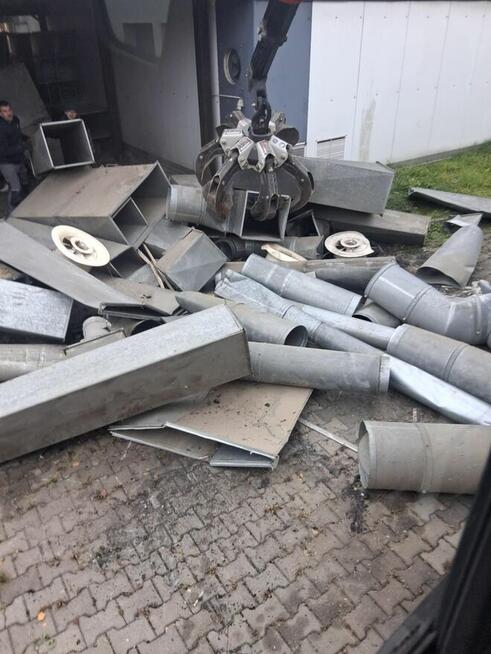 Transport kontenerów , usługi HDS - chwytak do odpadów , zło