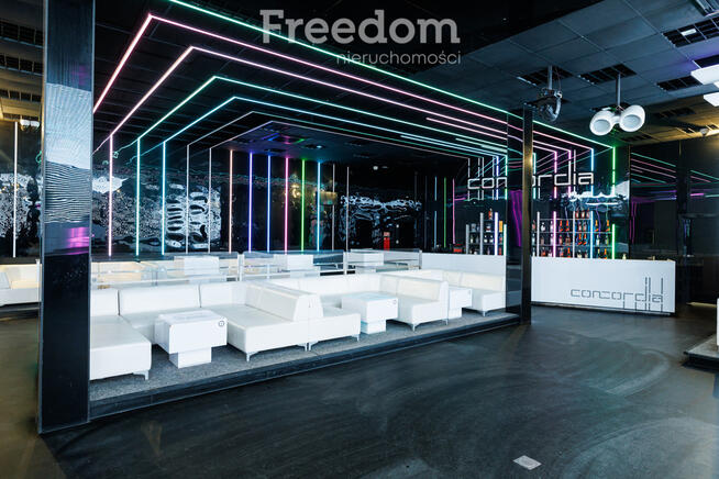 Klub muzyczny w pełni wyposażony z potencjałem