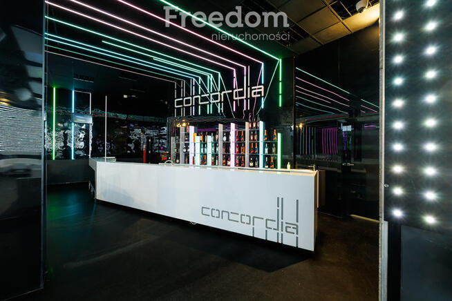 Klub muzyczny w pełni wyposażony z potencjałem