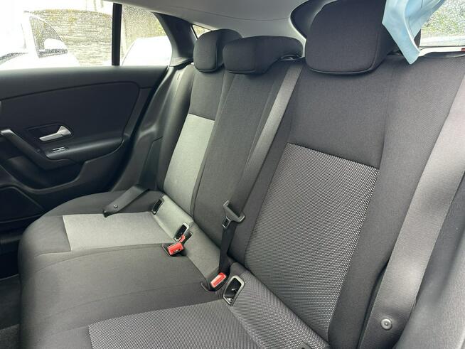 Mercedes CLA 180 ShootingBrake Automat Podgrzewanie Kamera Klimatronik