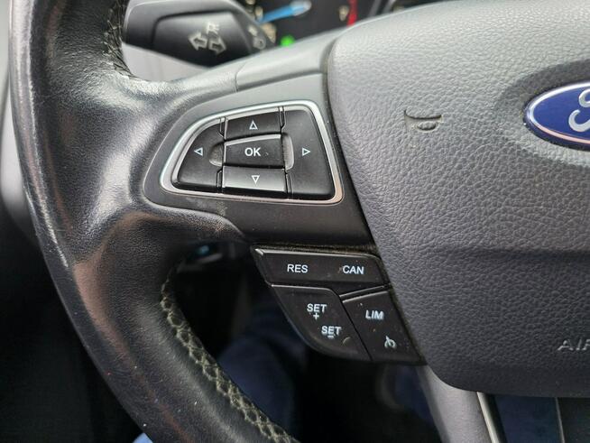 Ford Focus 1.0 EcoBoost 125 KM, Grzana Kierownica, Asystent Parkowania, Klima