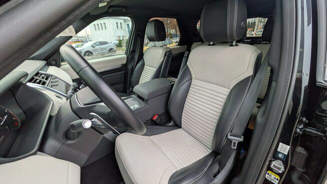 Land Rover Discovery 3.0D 250KM / R-Dynamic / Niski przebieg /Salon PL / Podgrz. Kierownica