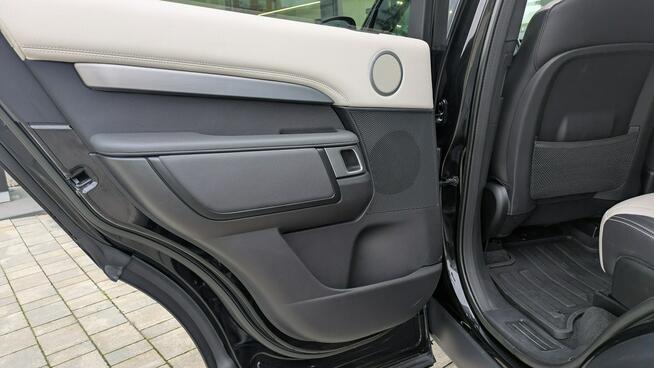 Land Rover Discovery 3.0D 250KM / R-Dynamic / Niski przebieg /Salon PL / Podgrz. Kierownica