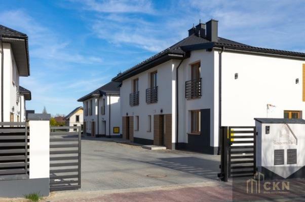 Dom Tarnów Krzyż, Czereśniowa