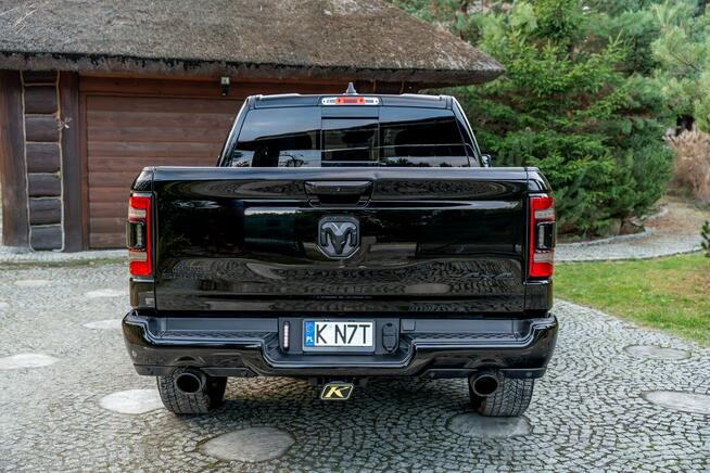 RAM 1500 CrewCab Sport / 5.7 V8 HEMI / Bogata opcja / Bezwypadkowy / FV