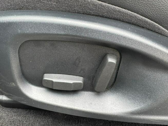 Jaguar E-Pace Key less / Nawigacja / Meridian / Kamera cofania / Tempomat / FV 23%