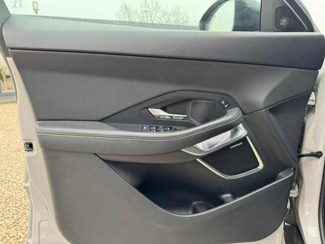 Jaguar E-Pace Key less / Nawigacja / Meridian / Kamera cofania / Tempomat / FV 23%