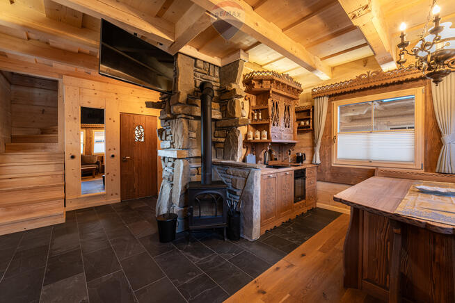 DREWNIANA WILLA POD TATRAMI W KOŚCIELISKU