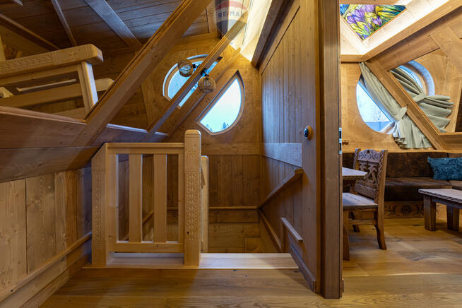 DREWNIANA WILLA POD TATRAMI W KOŚCIELISKU