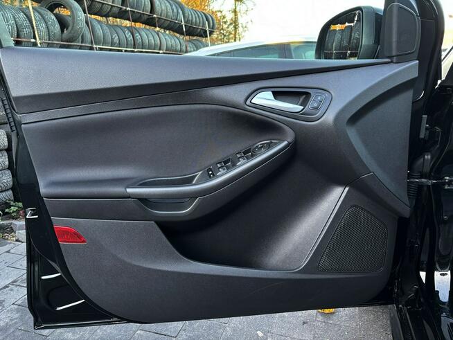 Focus ST LINE 1.5 benzyna 182km bixenon LED asist NAVI serwis 2018