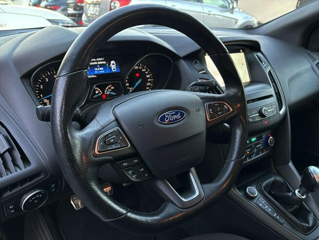 Focus ST LINE 1.5 benzyna 182km bixenon LED asist NAVI serwis 2018
