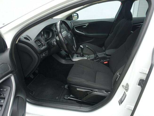 Volvo V40 1,6i Panorama Klimatronik Alu Światła dzienne rej.2015 VIP Gwarancja