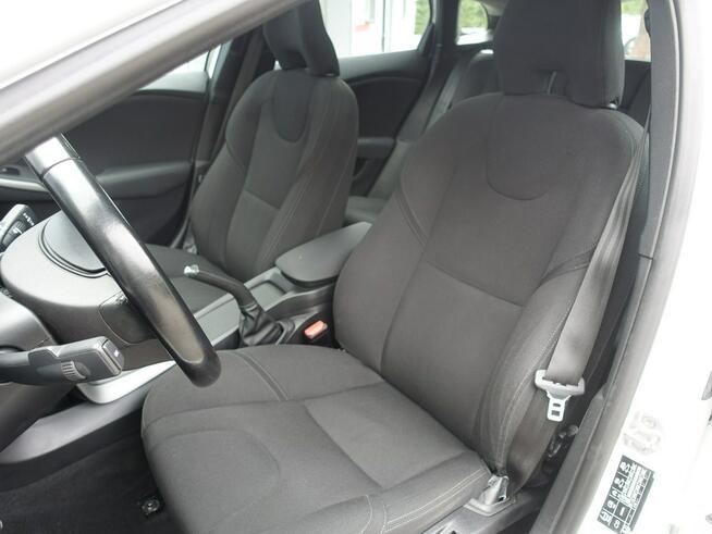 Volvo V40 1,6i Panorama Klimatronik Alu Światła dzienne rej.2015 VIP Gwarancja