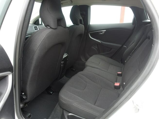 Volvo V40 1,6i Panorama Klimatronik Alu Światła dzienne rej.2015 VIP Gwarancja