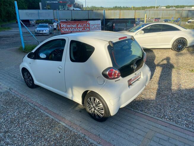 Toyota Aygo 1.0 I klima Navi duże radio dotyk gwarancja 6 miesięcy zadbany bez wkl