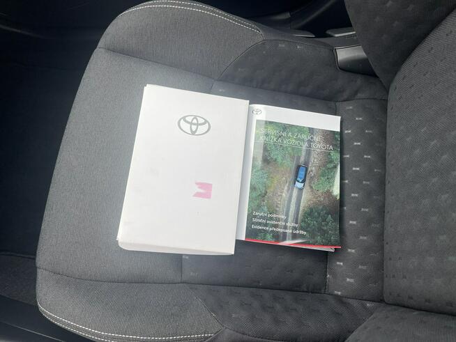 Toyota Corolla Hybryda Automat Kamera Podgrzewanie Virtual cockpit 140KM