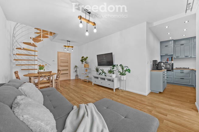 Słoneczny segment z ogródkiem i garażem pod lasem!