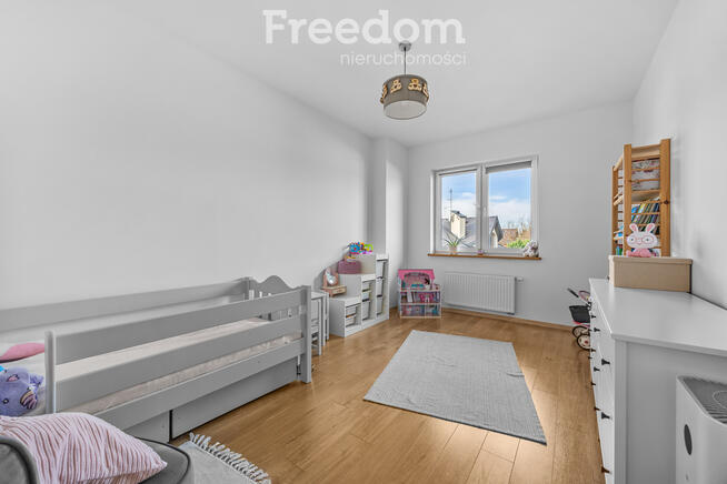 Słoneczny segment z ogródkiem i garażem pod lasem!