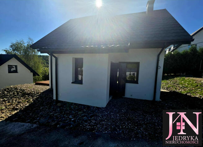 Mały przestronny 75m2 Domek Wolnostojący na 6 arowej działce w Klęczana