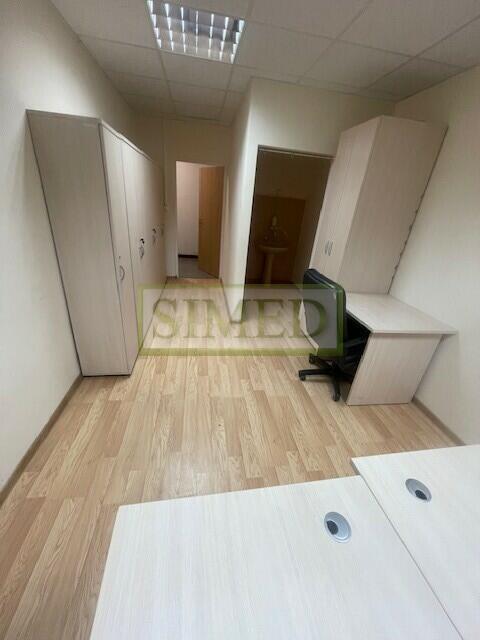 Ochrona,parking, dostęp24h,dobry dojazd