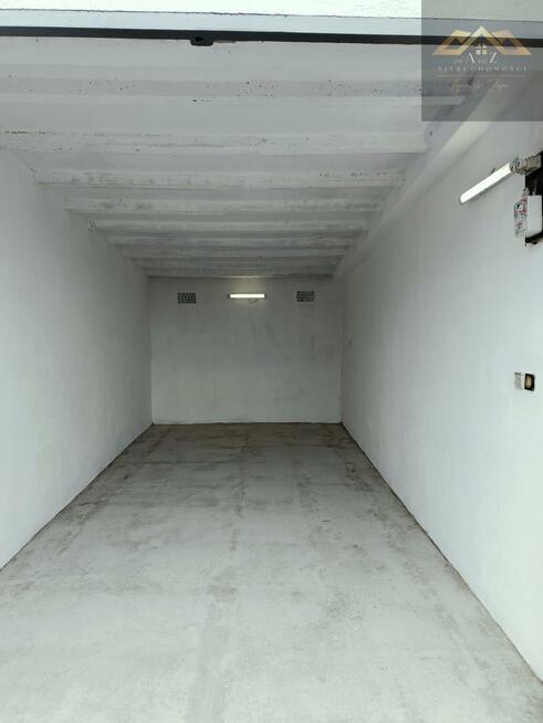 Garaż Tarnów Strusina, Jana Kochanowskiego