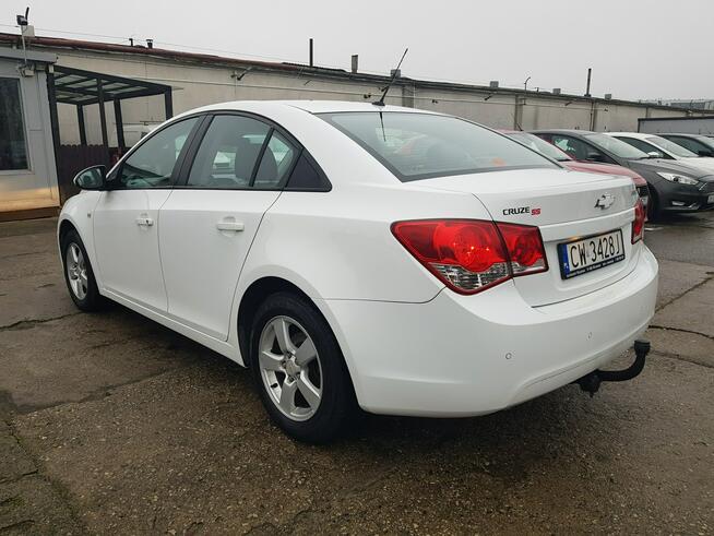 Chevrolet Cruze 1,8 Benzyna Klimatronik Nawigacja Zarejestrowany Gwarancja