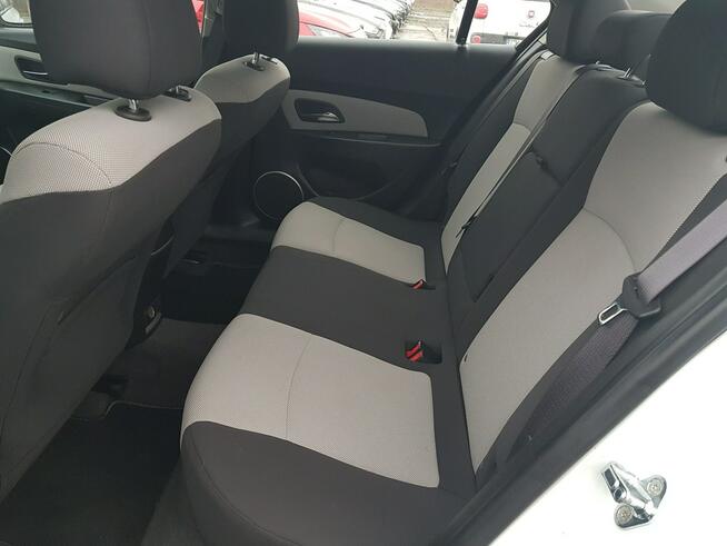 Chevrolet Cruze 1,8 Benzyna Klimatronik Nawigacja Zarejestrowany Gwarancja